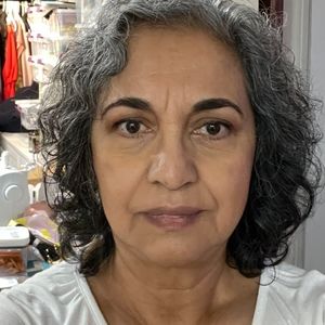 Meet your Posher, Liana